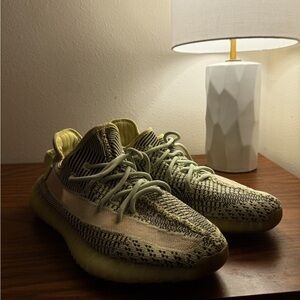 Yeezy Yeezreel 100% legit Used a couple times and not wore them anymore